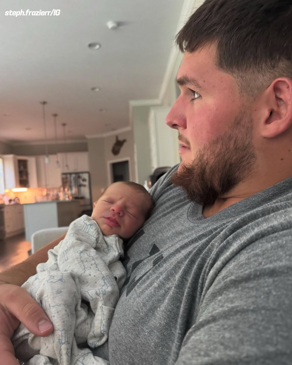 Congratulations to the Fraziers 🖤💛 <a href="/zfrazier54/">Zach Frazier</a>