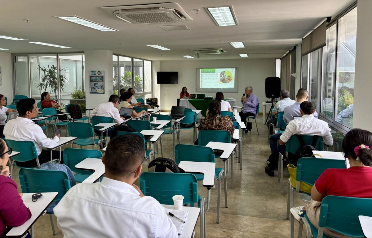 Misión de la ONU en Colombia (@misiononucol) on Twitter photo Acompañamos sesión de la Mesa Interinstitucional para la Paz del #ValledelCauca convocada por <a href="/UAcuerdoPaz/">Unidad de Implementación del Acuerdo de Paz</a> en la que se dialogó sobre avances y desafíos en la implementación del #AcuerdodePaz en el departamento. 🕊️🇨🇴 Acompañamos sesión de la Mesa Interinstitucional para la Paz del #ValledelCauca convocada por <a href="/UAcuerdoPaz/">Unidad de Implementación del Acuerdo de Paz</a> en la que se dialogó sobre avances y desafíos en la implementación del #AcuerdodePaz en el departamento. 🕊️🇨🇴