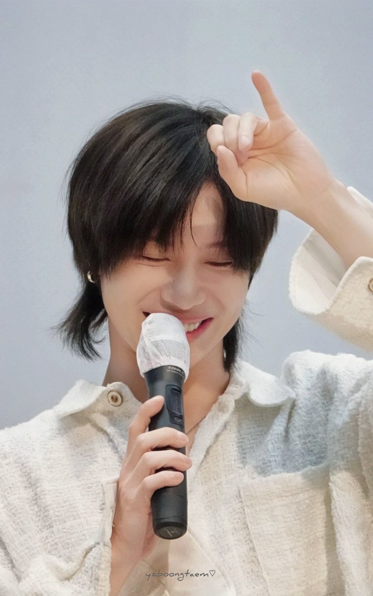 dano_T718's tweet photo. 너만의가지를뻗어낸나무가또일년만큼컸다
#태민아_솔로데뷔11주년_축하해
기쁜날도슬픈날도영원한순간들모두
#TAEMIN_OneandonlyAce 
앞으로도계속태민이너와함께걸어가겠다고또한번약속해 https://t.co/lJfUEUFw9A