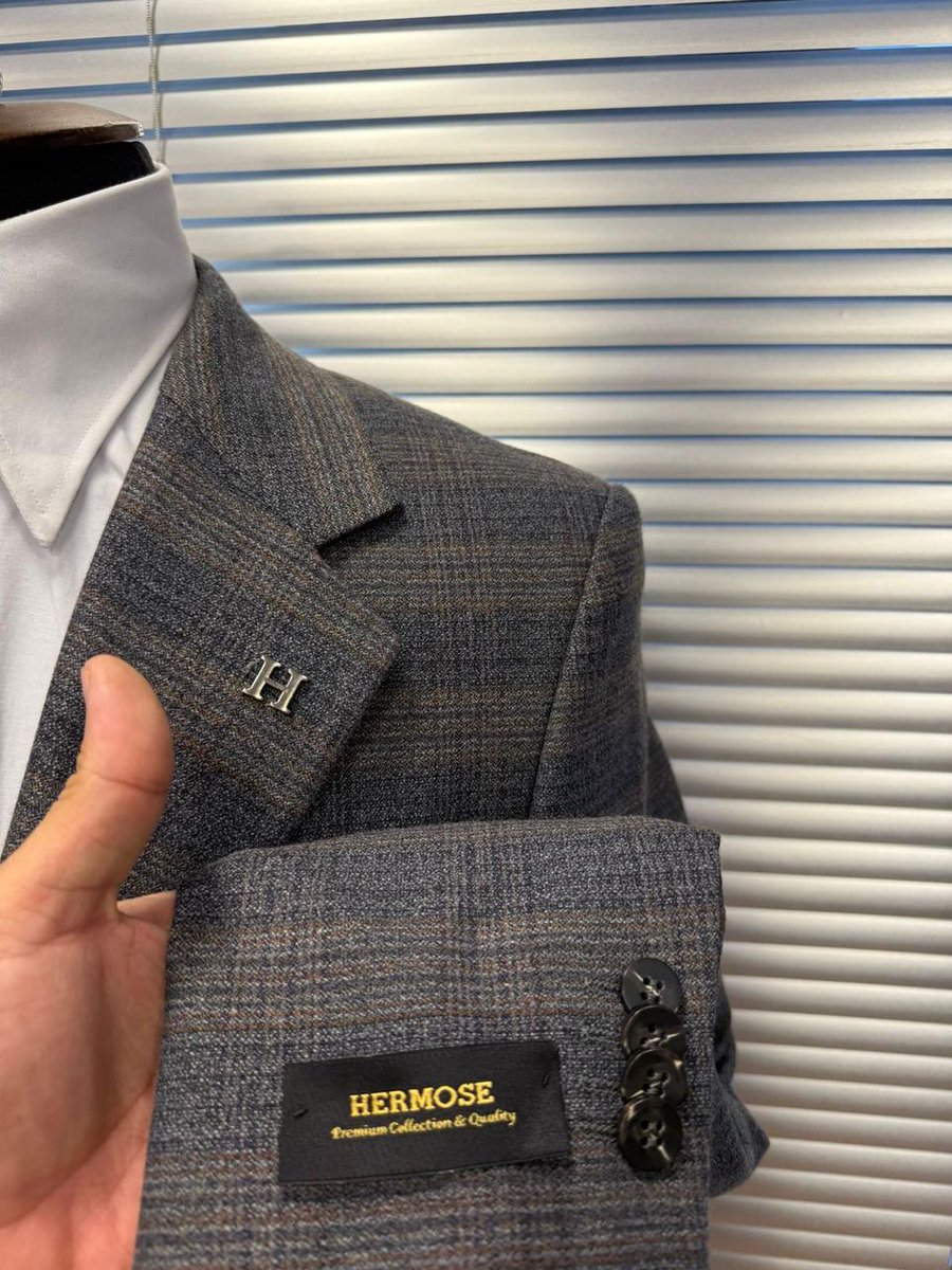 JomondeWears's tweet photo. Made just for you.
To order,
Follow our IG @jomondewears 
Whatsapp/Call (+2347066454146)
Visit our stores 👇
📍Prizrite mall Asokoro, Abuja 
📍86,Broad street opposite Wema bank Lagos Island. 
We ship worldwide.
#Jomondewears#suitstore#hermosesuit#businesssuit #weddingsuit #suit https://t.co/xYapUwoh6X