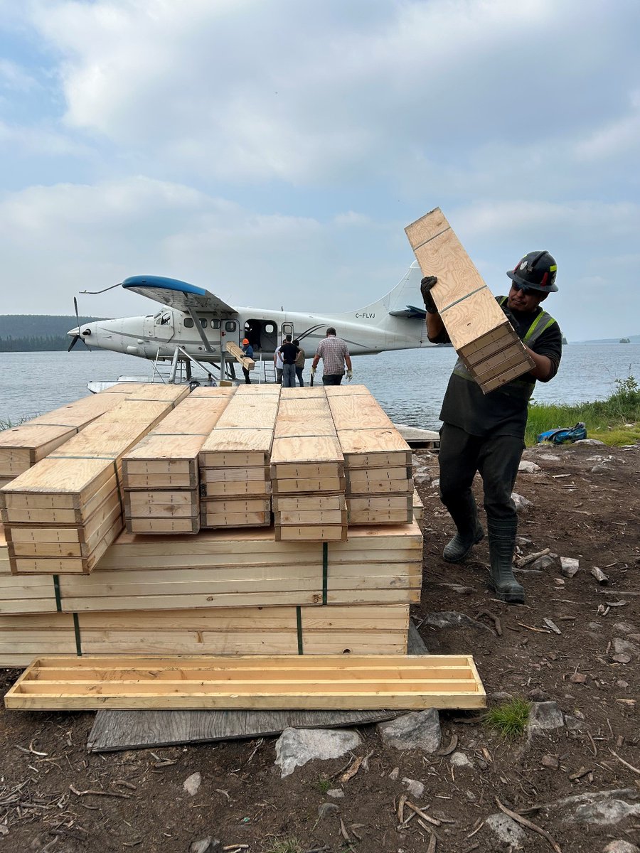 📦 Supplies are in! The team is unloading fresh core boxes as drilling continues at Larocque East. Each shipment brings us closer to uncovering more about the Hurricane deposit and surrounding targets.

NYSE American: $ISOU | TSX: $ISO 
#NuclearEnergy