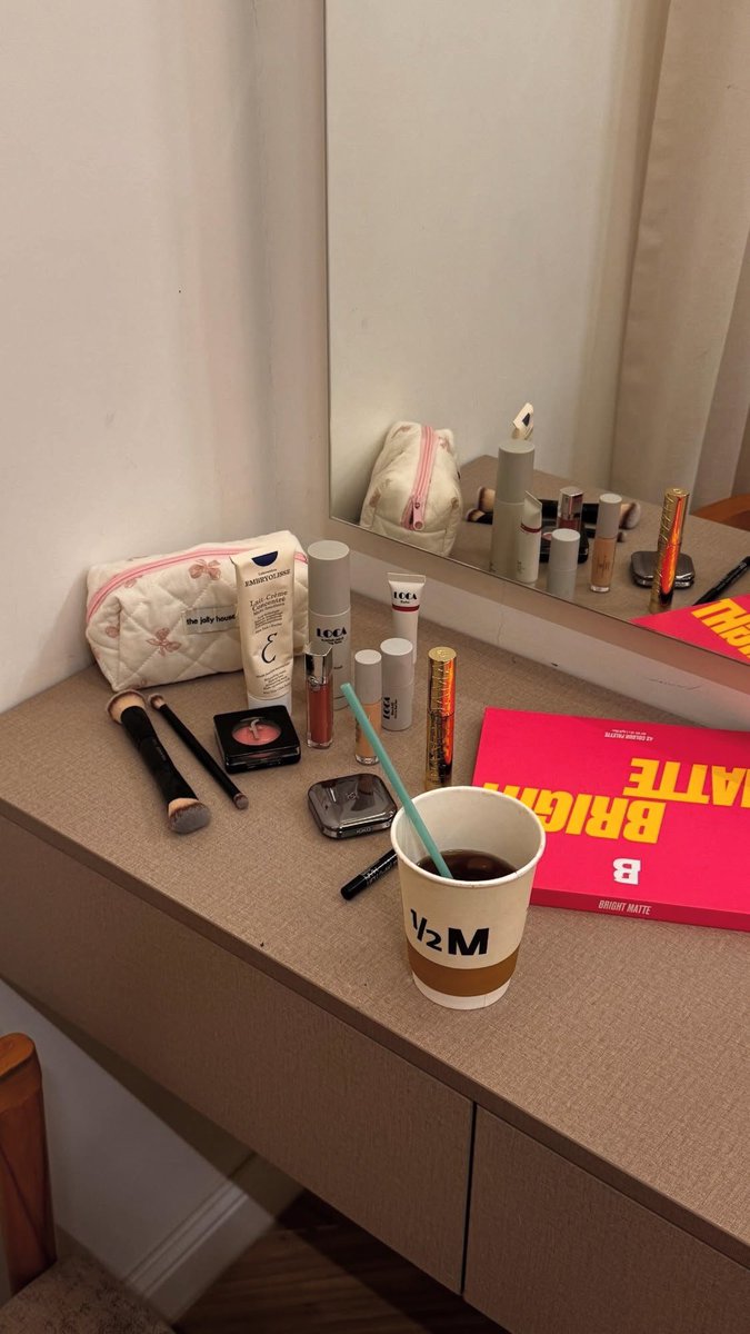 اللهم اجعلني في عنايتك فلا يضرني بشر، ولا يبكيني قدر.