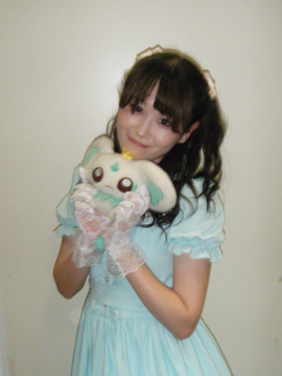 ついに明日、舞台『あの群青は、今も続いている』開幕です‼️
あっという間のお稽古期間でした😭
まだチケットのお申込間に合いますので、ぜひ中目黒キンケロシアターお越しください✨️✨️
お待ちしております〜〜☺️

道子役のさきちゃんが撮ってくれたお写真を添えて🩵

 #舞台あのそら