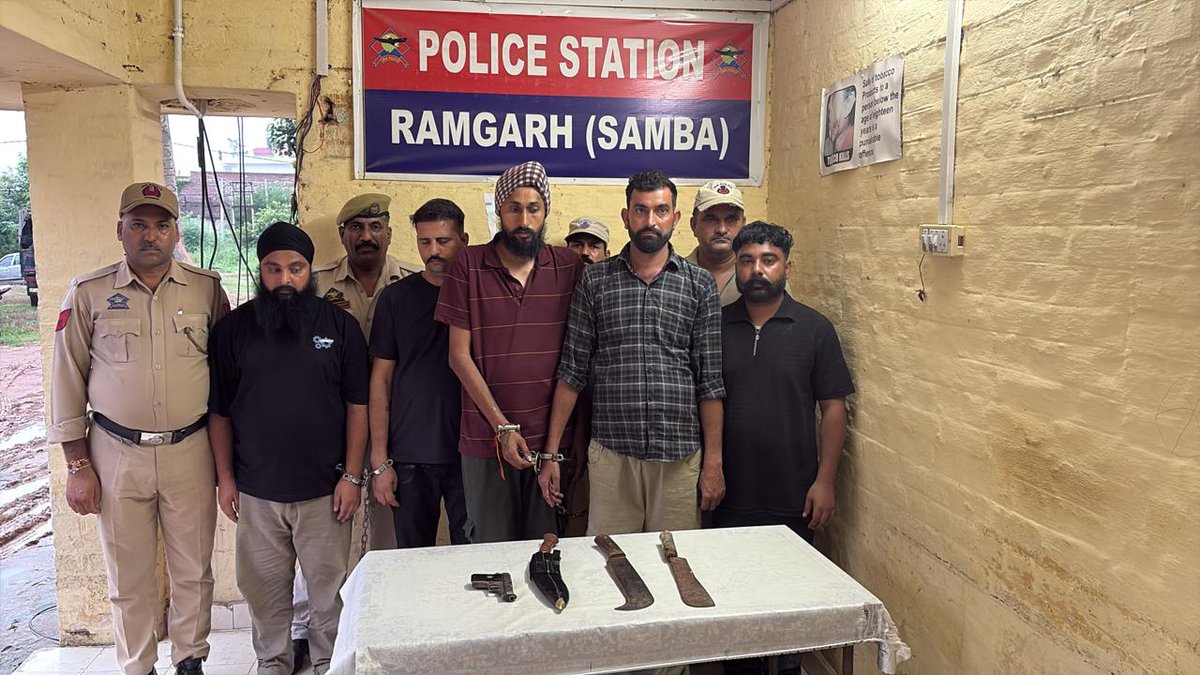 District Police Samba (@sambapolice) on Twitter photo Samba Police has arrested five criminals and recovered a country-made pistol alongwith magazine & two live rounds, a Khokhri and two Tokas from their possession in the jurisdiction of Police Station Ramgarh. <a href="/JmuKmrPolice/">J&K Police</a> <a href="/ZPHQJammu/">Zonal Police Media Centre- Jammu Zone</a> Samba Police has arrested five criminals and recovered a country-made pistol alongwith magazine & two live rounds, a Khokhri and two Tokas from their possession in the jurisdiction of Police Station Ramgarh. <a href="/JmuKmrPolice/">J&K Police</a> <a href="/ZPHQJammu/">Zonal Police Media Centre- Jammu Zone</a>
