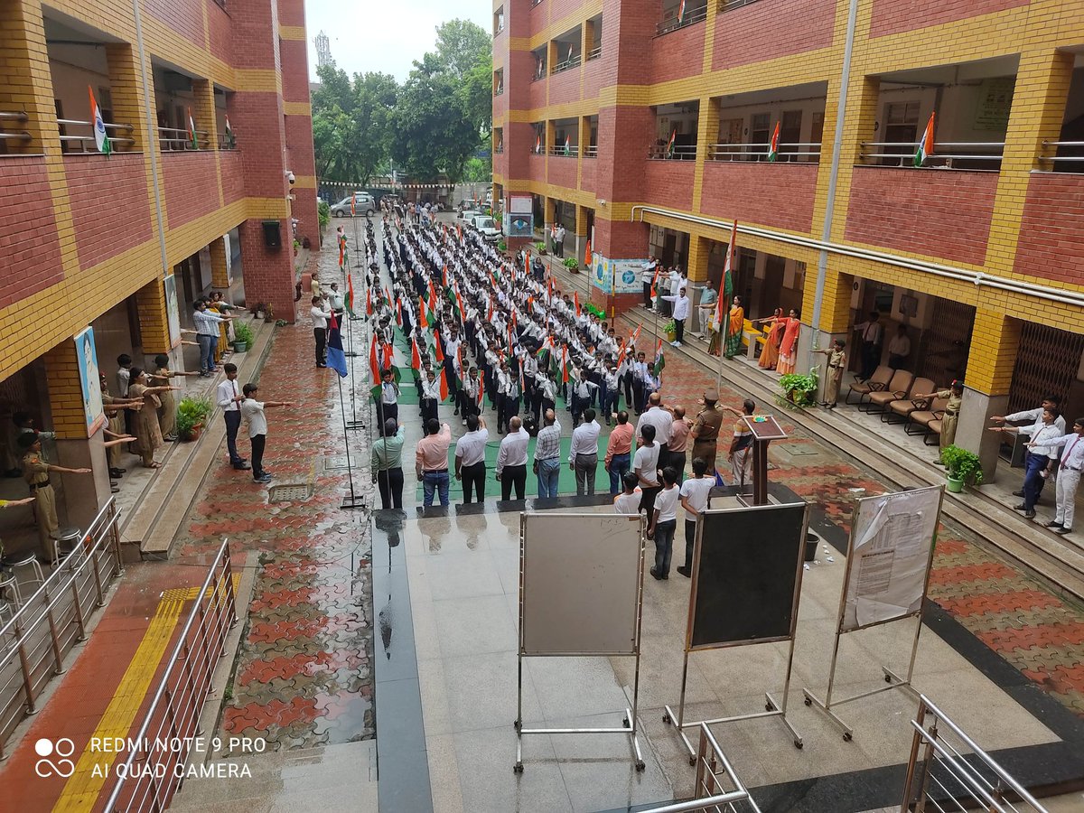 GbssMv's tweet photo. @gbsss_395212 
DAY 4 of Swachhata Shapath (Date: 14/08/2025) 
Pledge on cleanliness taken, cleanliness drive in school and surroundings organised, testimonials taken
@gupta_rekha 
@ashishsood_bjp 
@Dir_Education 
@geeta_jugr96627 https://t.co/3Q0mONfRhV