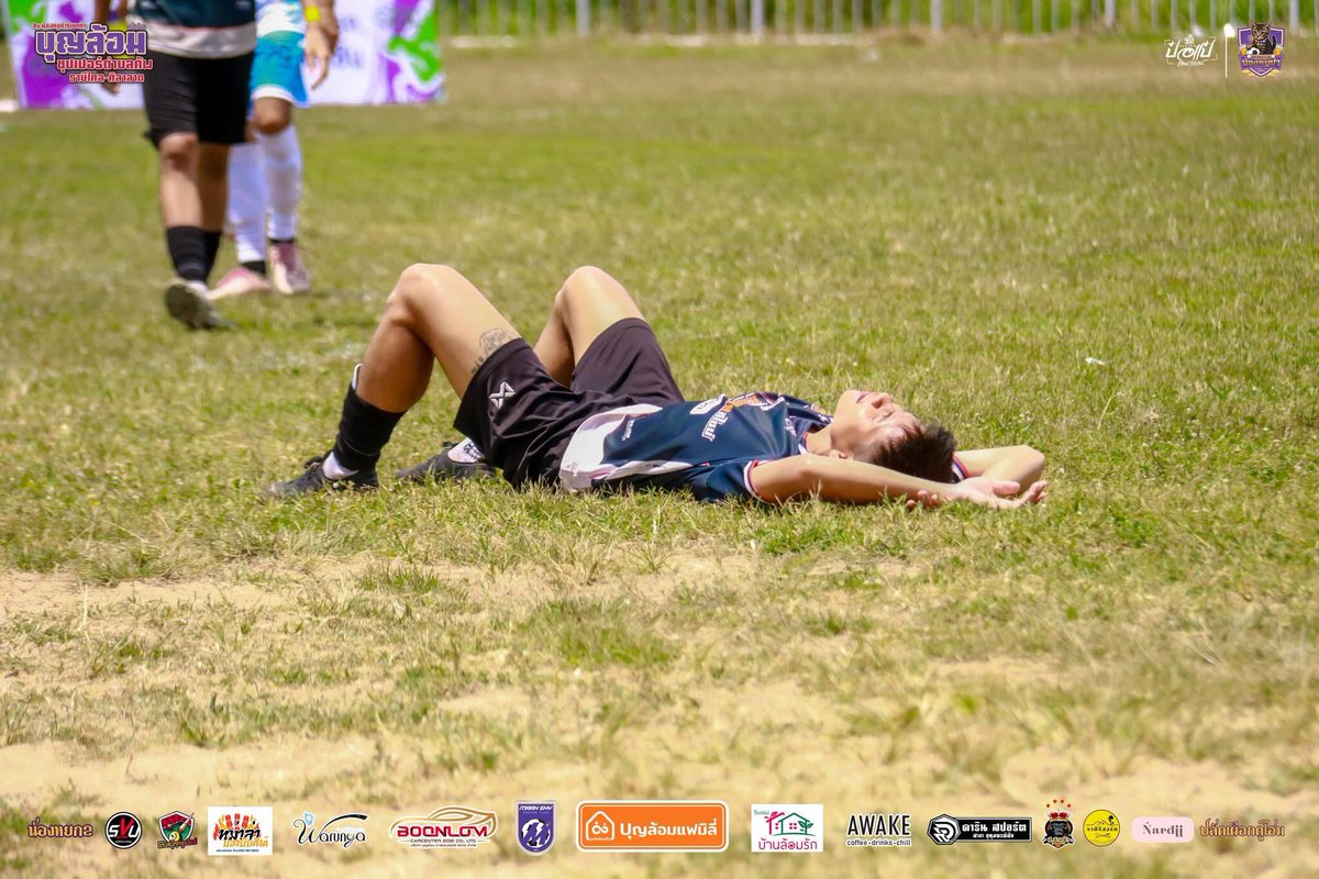 pat_20001's tweet photo. ง่วงนอนก็ไปนอนนน🥵🤣 https://t.co/0evf8IRh5t