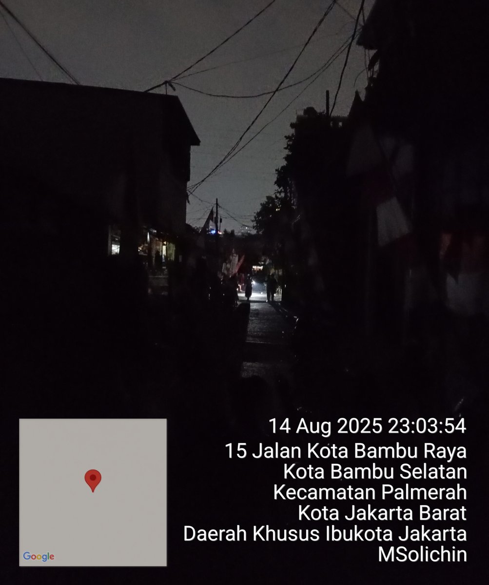 MSolichinKBU's tweet photo. Listrik padam tanpa ada pemberitahuan sebelumnya sejak pukul 23.00 WIB di wilayah RT.12/RW.2 dan sekitarnya, Kel. Kota Bambu Utara, Kec. Palmerah, Jakbar. Mohon di TL @SahabatPLNJkt @pln_123 
Jumat Malam (14/8/2025). 
Cc: @DKIJakarta  @KotaJakarta @RadioElshinta   @InfoJKTRaya https://t.co/02nwr8IXA4