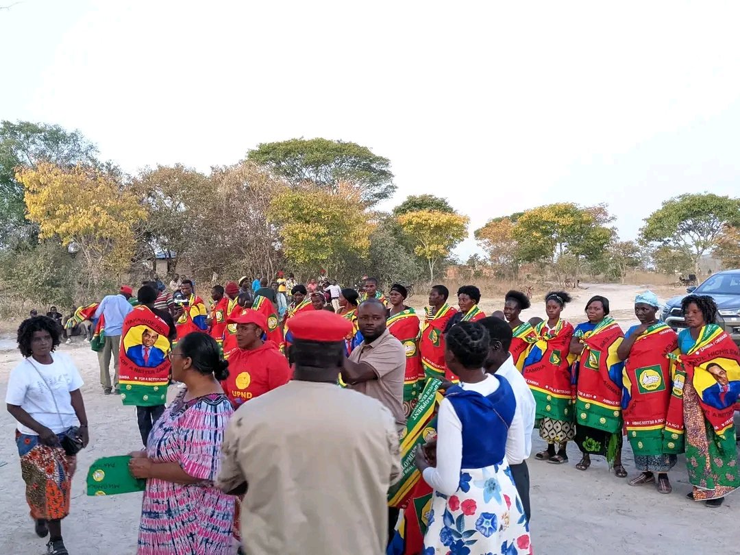 HonChushi's tweet photo. The UPND family continues to grow daily with more people joining. The District Chairperson, Constituency Chairlady and I welcomed new members in Monan'gombe Ward during a local development meeting. https://t.co/57DcMmGPhv
