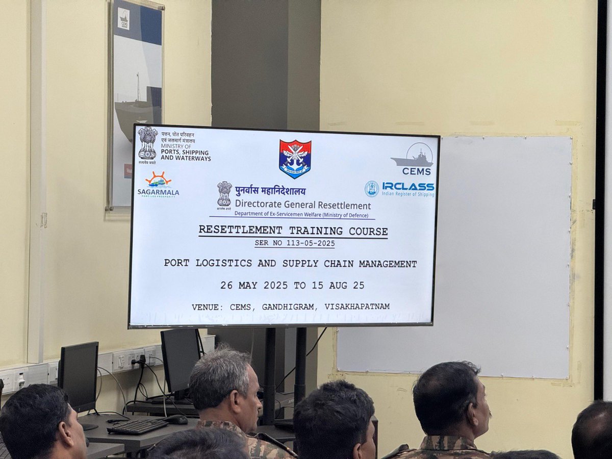 cems_in's tweet image. Port Logistics &amp;amp; Supply Chain Training Concludes! 
From 26 May–15 Aug 2025, CEMS Vizag trained ex-servicemen under the DGR &amp;amp; MoPSW initiative, equipping them with skills for thriving second careers. 
@shipmin_india @minmsme @irclass 
#dgr #portlogistics #supplychainmanagement
