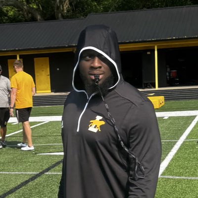 Coach DT In Full Effect 🐺🙏🏾