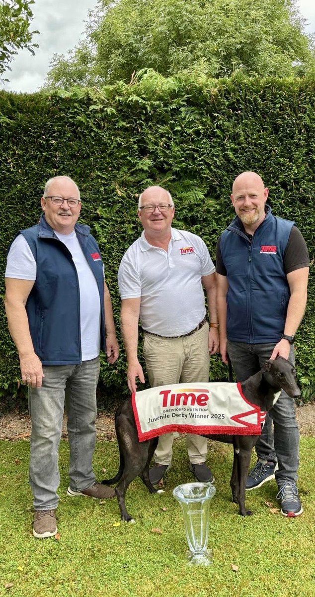 MarkRobinson___'s tweet photo. 🏆 Milo [GETUP THE BOY]! 
It takes a whole team — family, great owners, &amp; everyone behind the scenes to make this happen. Massive thanks to Willie &amp; Shane @ Time Greyhound Nutrition for keeping our dogs race-ready 💙@Time_Nutrition_ @shelbournepark @getup_gang https://t.co/YLSWIEHSIC