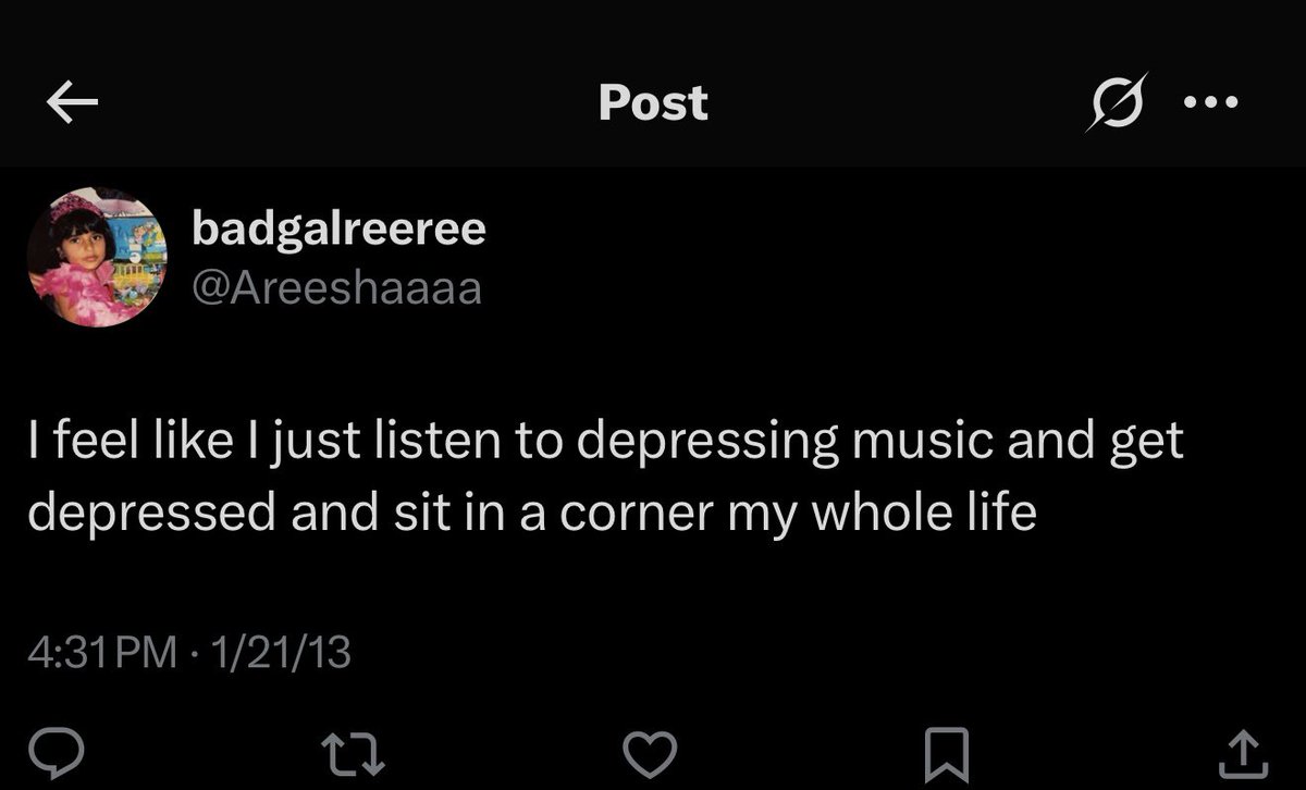 Areeshaaaa's tweet photo. The other day I thought I had an epiphany that maybe I was depressed in high school, only to find THESE tweets from when I was 15 yrs old lmfao like ok Sherlock https://t.co/8iLVSZjkaF