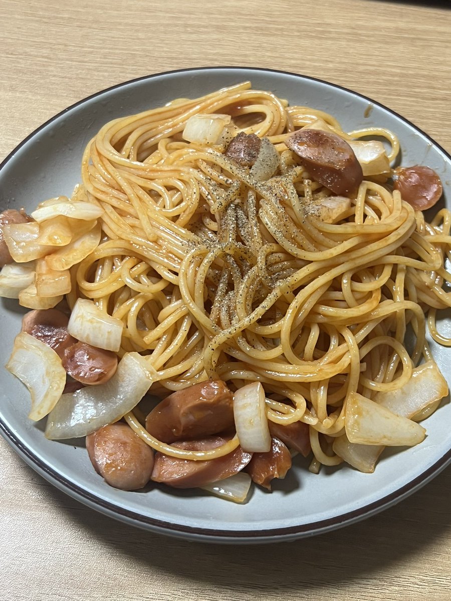 밥해먹기 2일차
나폴리탄 습하게띵