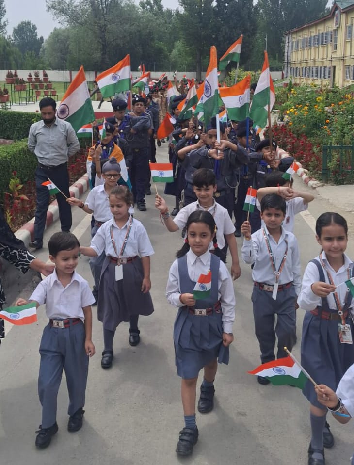 apssrinagar's tweet photo. With hearts full of pride and voices echoing patriotism, the students of APS Srinagar took part in a vibrant Tiranga Rally, celebrating the spirit of our nation! 🇮🇳 #TirangaRally #Patriotism #APSSrinagar https://t.co/iv0zo6zhB6