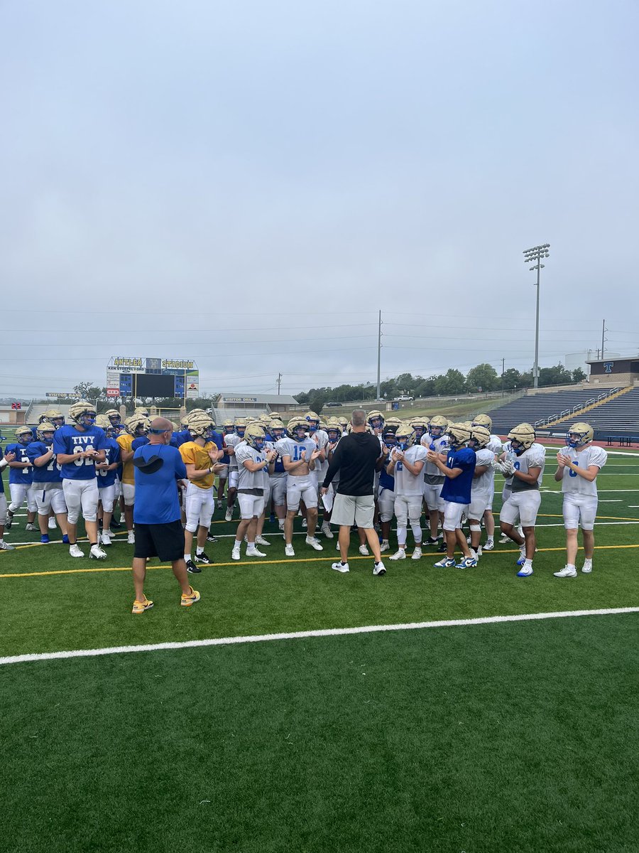 TFNDFootball's tweet image. Polishing the details! Every piece matters! #TFND #KISDisHOMEtoME #CultureOfCommitment