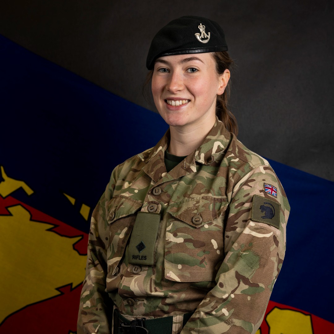 BritishArmy's tweet image. Got your #ALevelResults and thinking about what’s next?

Sophie became a Second Lieutenant while at uni. She ended up leading a platoon, skiing in the Alps, travelling the world, and getting paid to do it 🎓 🪖 ⛷️ 🌍

Why not do something different? 

Read Sophie's story, and