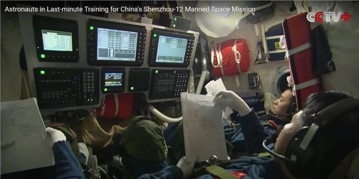 What commander POV do you prefer?

Dragon, Starliner, Soyuz, or Shenzhou!