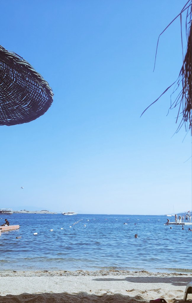 Tatildeyim profile cok bakamıyorum  mesajlarınızı dönünce cevaplarım.