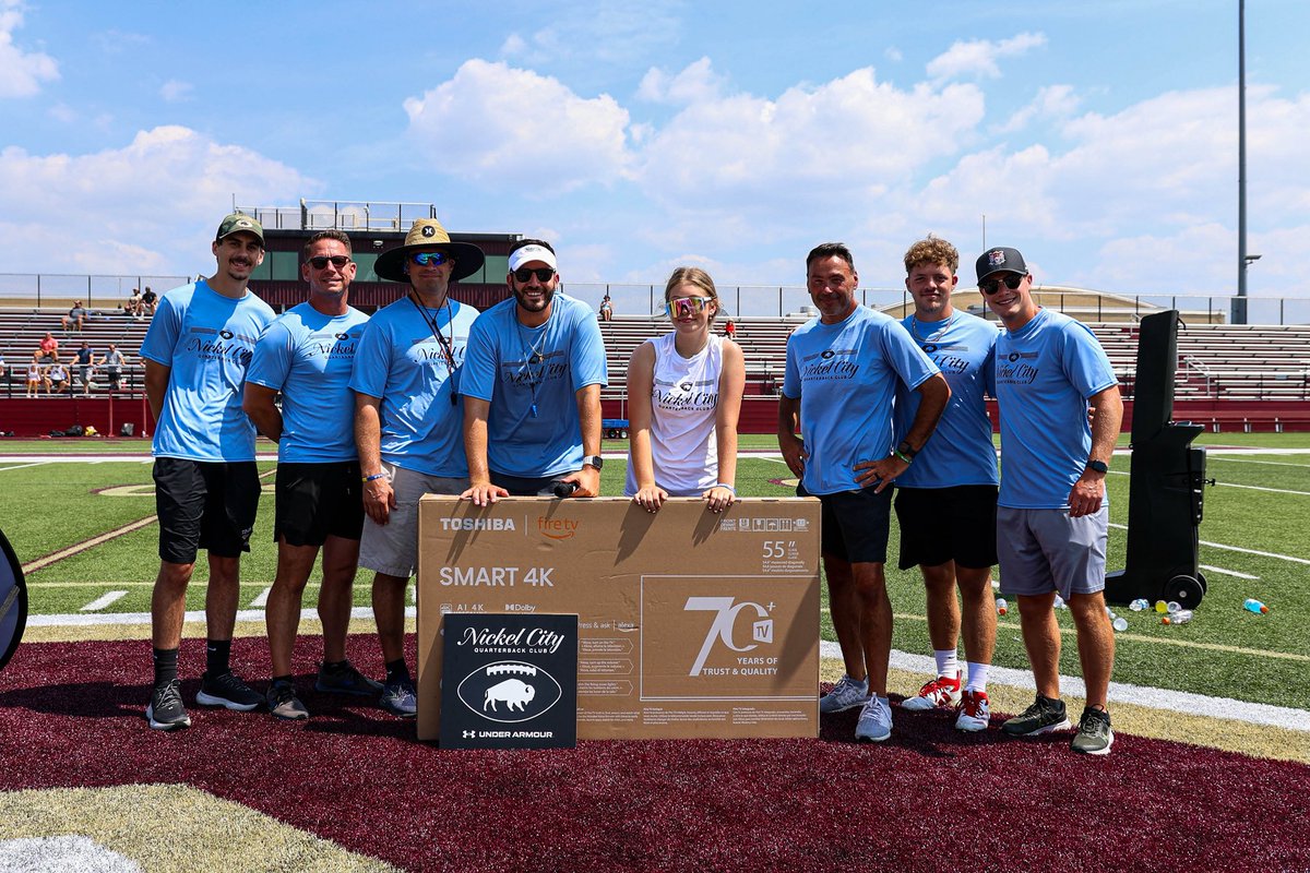 The stage was set. The arms were live. The Second Annual Signal Caller Saturday crowned its champ — Milan Wilson, Lancaster HS… 👑🏈 #SignalCallerSaturday #QBCompetition