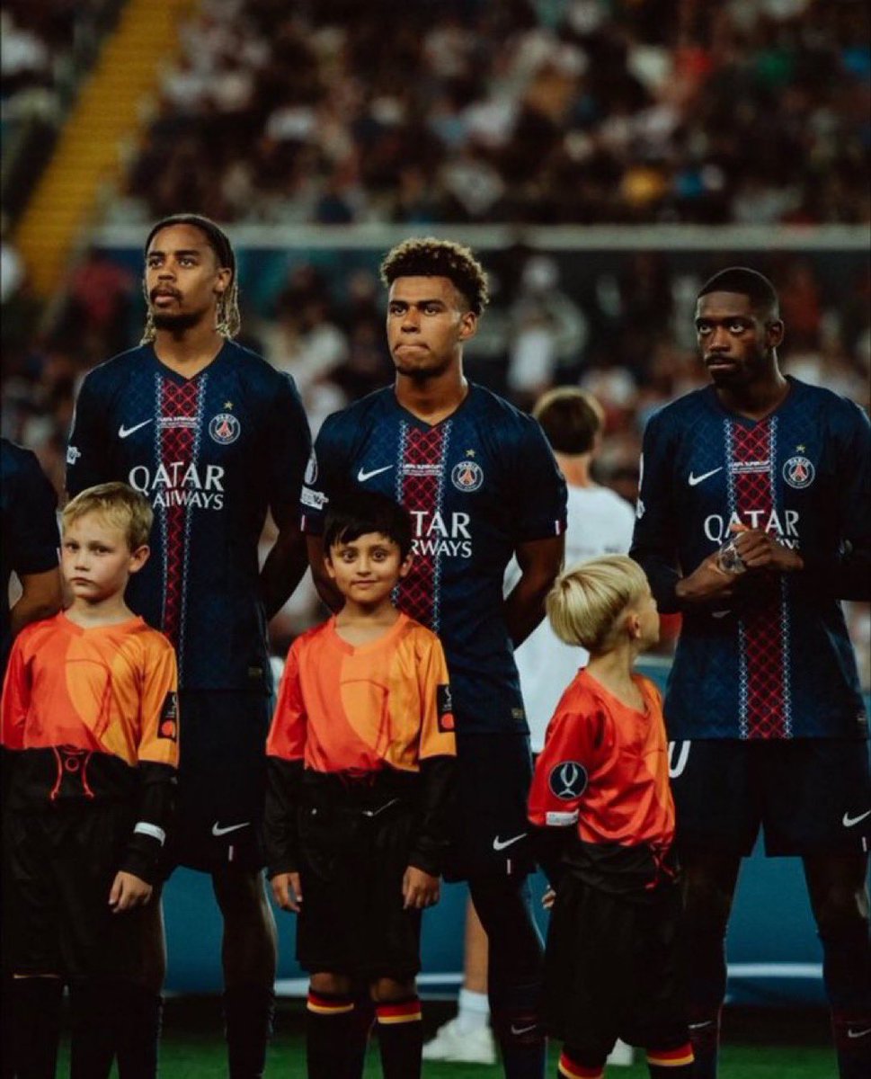 hustlehard971's tweet photo. Ligue 1 
Coupe de France 
Ligue des champions 
Trophée des champions 
Supercoupe 

0 égo que du foot 
LE MEILLEUR TRIO ❤️💙 https://t.co/erH5wb8oWR