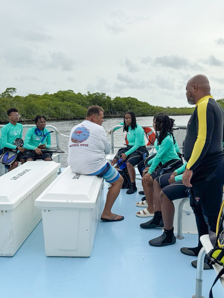 DC Public Schools (@dcpublicschools) on Twitter photo Introducing our newest cohort of certified #PADI open water scuba divers! These students from Ballou and H.D. Woodson high schools recently went to the Florida Keys for their culminating trip after learning scuba skills in the pool during their PE elective. 🤿🦈🪸 Introducing our newest cohort of certified #PADI open water scuba divers! These students from Ballou and H.D. Woodson high schools recently went to the Florida Keys for their culminating trip after learning scuba skills in the pool during their PE elective. 🤿🦈🪸