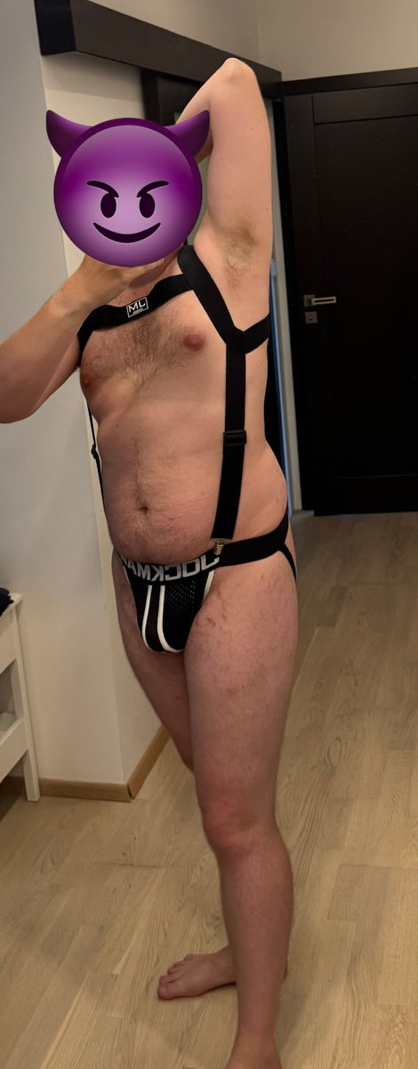 BiMischief's tweet photo. New outfit came! 🤩
Need to work on some tits!!! 🥵

#GayFetish #HarnessLife #FetishGear #JockstrapGuys #ArmpitLovers #GearUp #KinkLife #PecsWorship #JockstrapAddict #UnderwearLovers #BellyLovers https://t.co/TevOQuKVpR