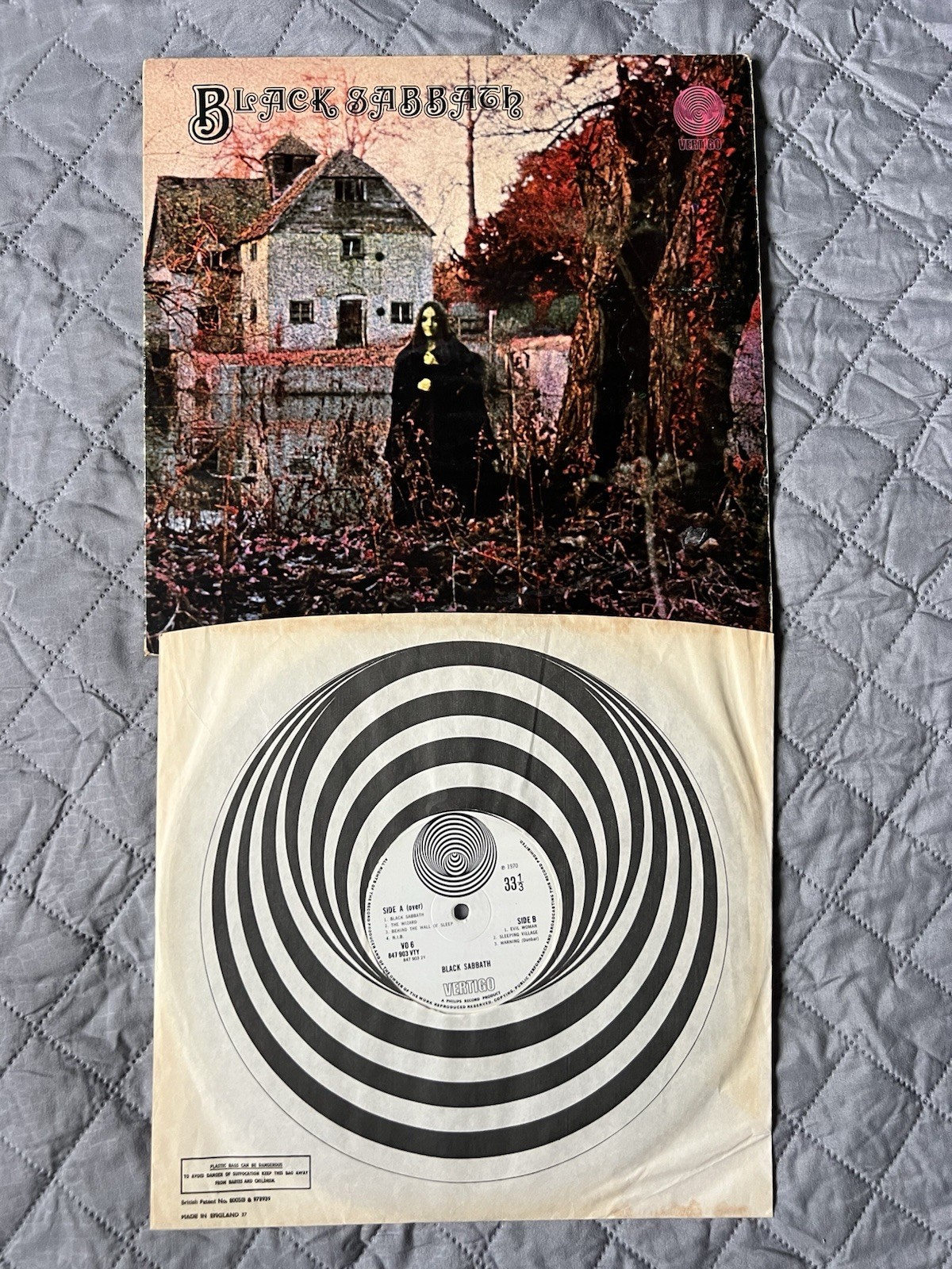 Black Sabbath (1970)　VINYL アナログ　レコード BLACK SABBATH Self-Titled Debut 1970 Original cover Vinyl