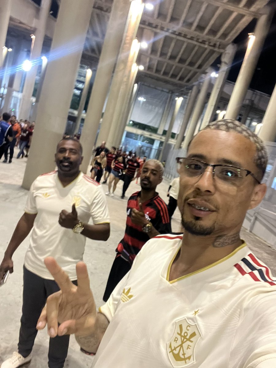 BorgeesPabloo's tweet photo. Tbt d ontem kk, eqp prof presente.🚂🛤️👨🏿‍🏫 https://t.co/oAbIprDqVv