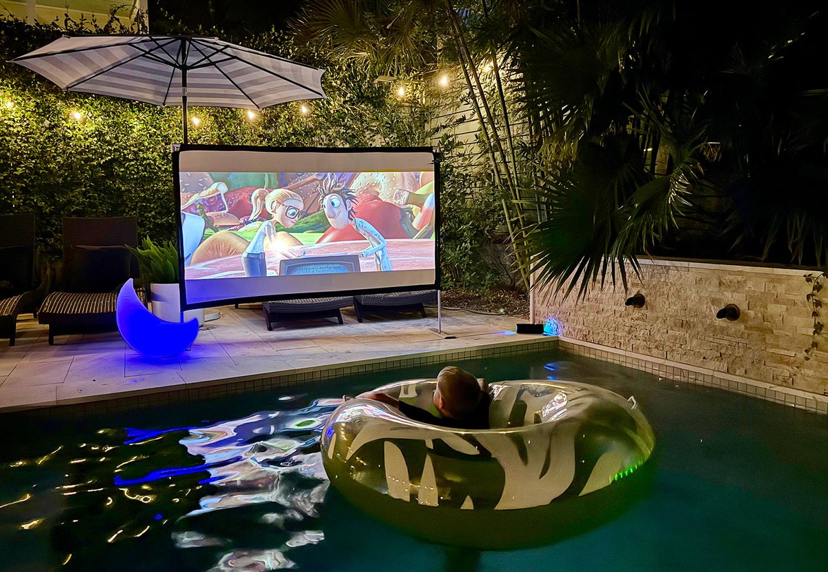 seashoreshelli's tweet photo. House Love on FB: Hosting An Outdoor Movie Night – All Of The Equipment You Need For Under $200 https://t.co/1dnRkySCoN #HolidayEntertaining #OurCurrentHouse #Outside @SeashoreShelli https://t.co/trT2dWkaG1