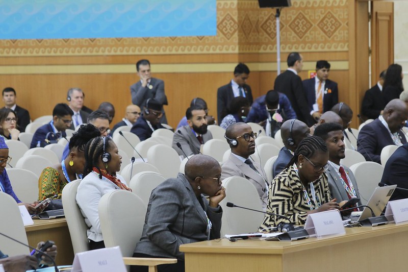 At #LLDC3, thematic roundtables brought together Heads of State, Ministers, UN + dev partners &amp; others for discussions focused on the #APoA.

RT1 explored how structural transformation, diversification &amp; STI can drive prosperity for LLDCs.

🟢More here🔽
linkedin.com/feed/update/ur…