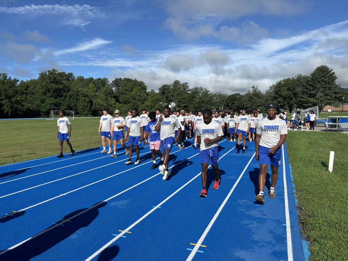 terrance_gant's tweet photo. Humbled at the opportunity to lead these 138 young men.
#torandofootball🌪️
#brevardcollege
#futuresprogram
#buildingmenofsignificance https://t.co/3XwHADWFWD