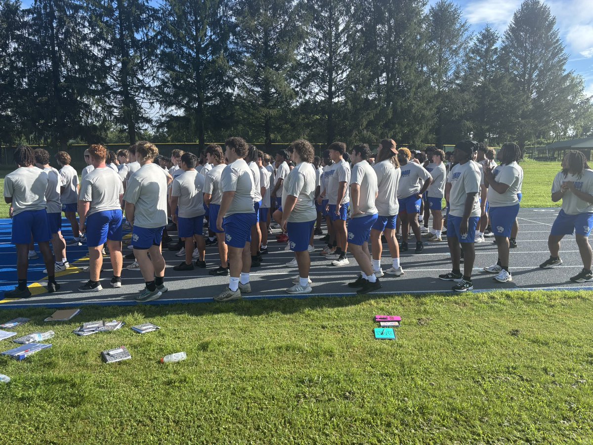 terrance_gant's tweet photo. Humbled at the opportunity to lead these 138 young men.
#torandofootball🌪️
#brevardcollege
#futuresprogram
#buildingmenofsignificance https://t.co/3XwHADWFWD