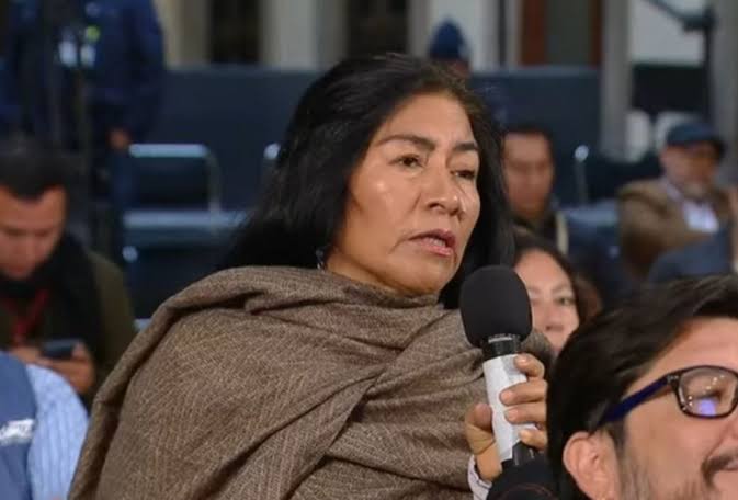 Una de las peores periodistas de México desde los tiempos de Benito Juárez 

¿Están de acuerdo?

🖐️🖐️🖐️

<a href="/rynram/">Reyna Haydee Ramírez</a>