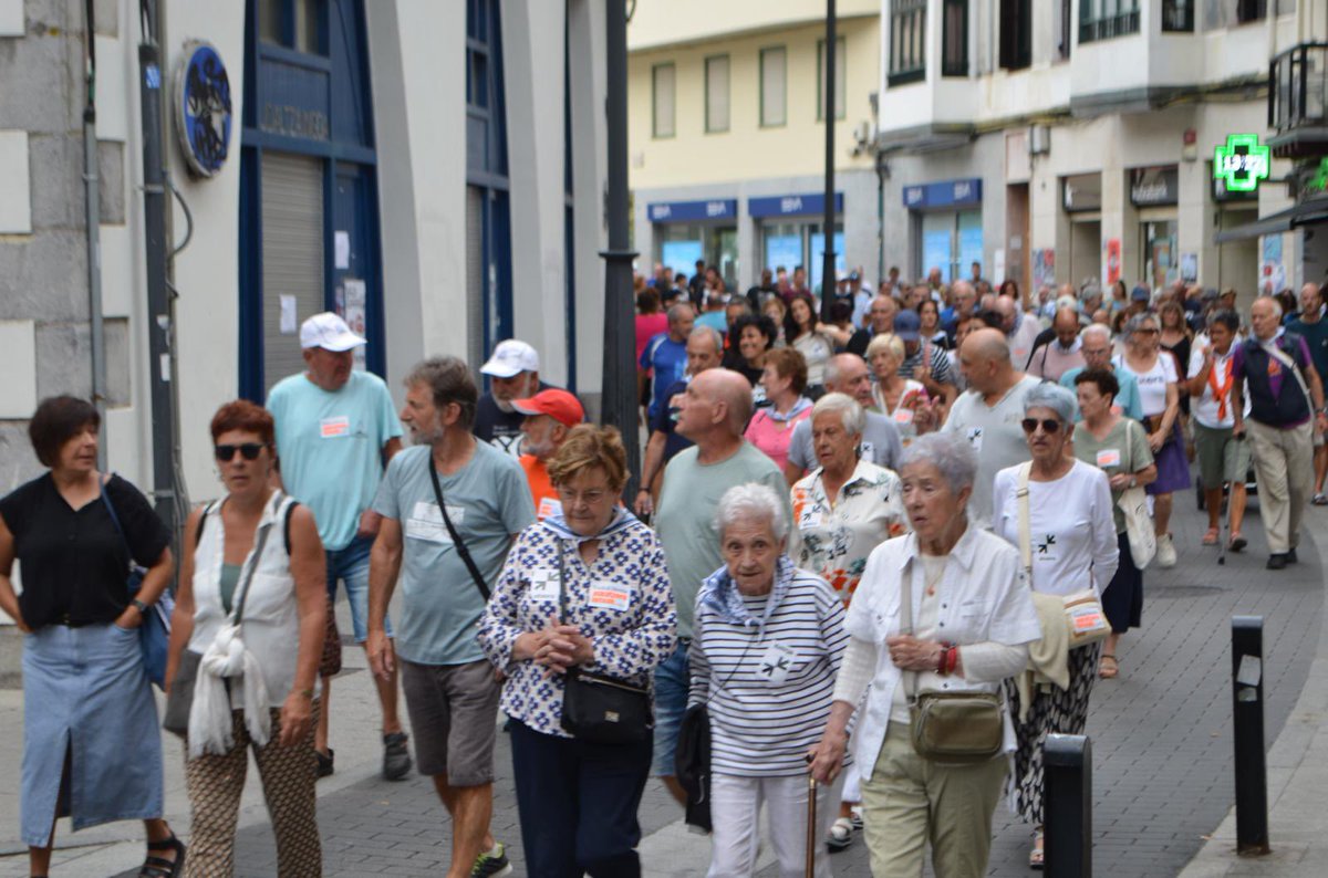 Beste urte batez ASKATASUNE aldarrikatu dou. Ondiokan be, preso, iheslari eta deportatu politikuk etxin falta douzelako. 

DANAK ETXEA!!! ↘️❤️↖️ <a href="/sortuEH/">SORTU #AskatzeraLotuak</a>