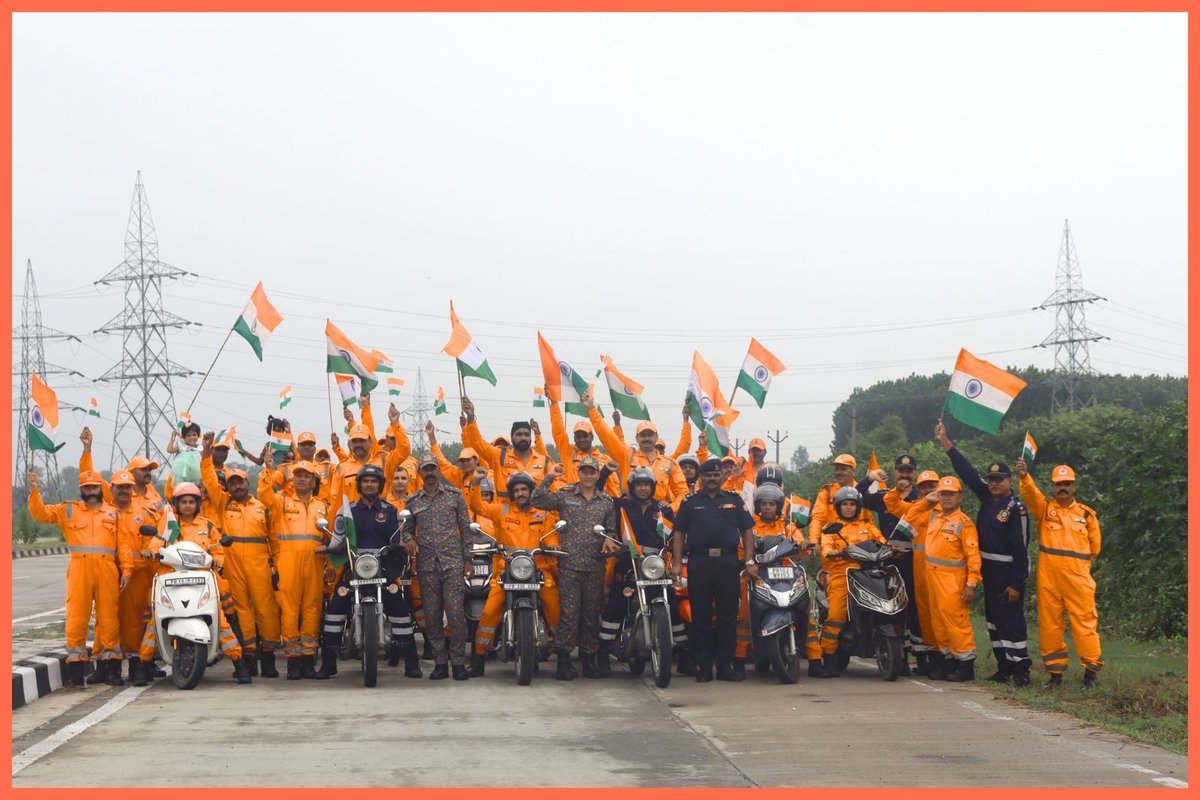 #HarGharTiranga Bike Rally 🇮🇳 
Organized by the 13th Bn NDRF in collaboration with the villagers of Rajjowal, Manewal, and Chahar, Ludhiana, Punjab, the rally aimed to ignite the spirit of patriotism in every heart.