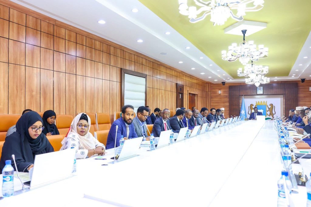 Ministry of Labour and Social Affairs (@somaliamolsa) on Twitter photo Today, Somali Cabinet has approved the Private Employment Agencies Regulations! This step will ensure fair recruitment, protect migrant workers’ rights, and strengthen oversight of private employment agencies. Thanks to @ILO & <a href="/FCDOGovUK/">Foreign, Commonwealth & Development Office</a> for their support through #BRMM project. Today, Somali Cabinet has approved the Private Employment Agencies Regulations! This step will ensure fair recruitment, protect migrant workers’ rights, and strengthen oversight of private employment agencies. Thanks to @ILO & <a href="/FCDOGovUK/">Foreign, Commonwealth & Development Office</a> for their support through #BRMM project.