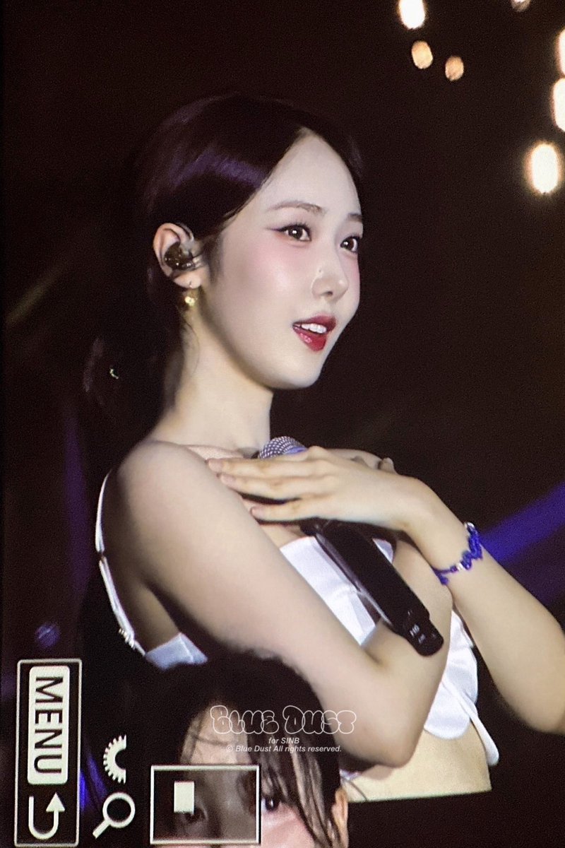 bluedust_sb's tweet photo. 250814 💙🇰🇷💙

#비비지 #신비 #VIVIZ #SINB https://t.co/5Rr4S9izr1