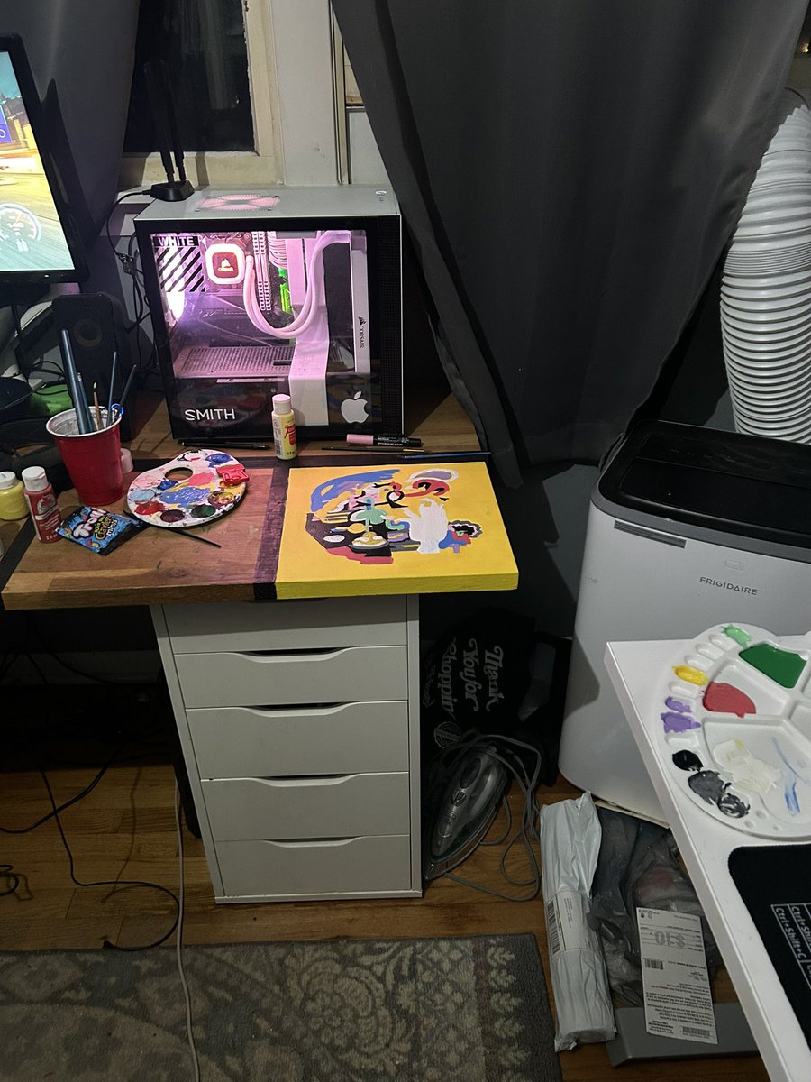 yesko_jared's tweet photo. @JohnGeiger_ Would love to have one of these. Painted faces onto my desk https://t.co/MfCzr95DqF