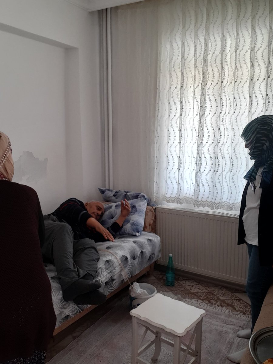 AK Parti Kadın Kolları olarak bugün ilçemizdeki hasta vatandaşımızı ziyaret ettik Ziyaretimiz sırasında geçmiş olsun dileklerimizi ileterek sağlık durumları hakkında bilgi aldık moral ve destek verdik.
Hastalarımızın en kısa sürede sağlıklarına kavuşmaları Diliyoruz