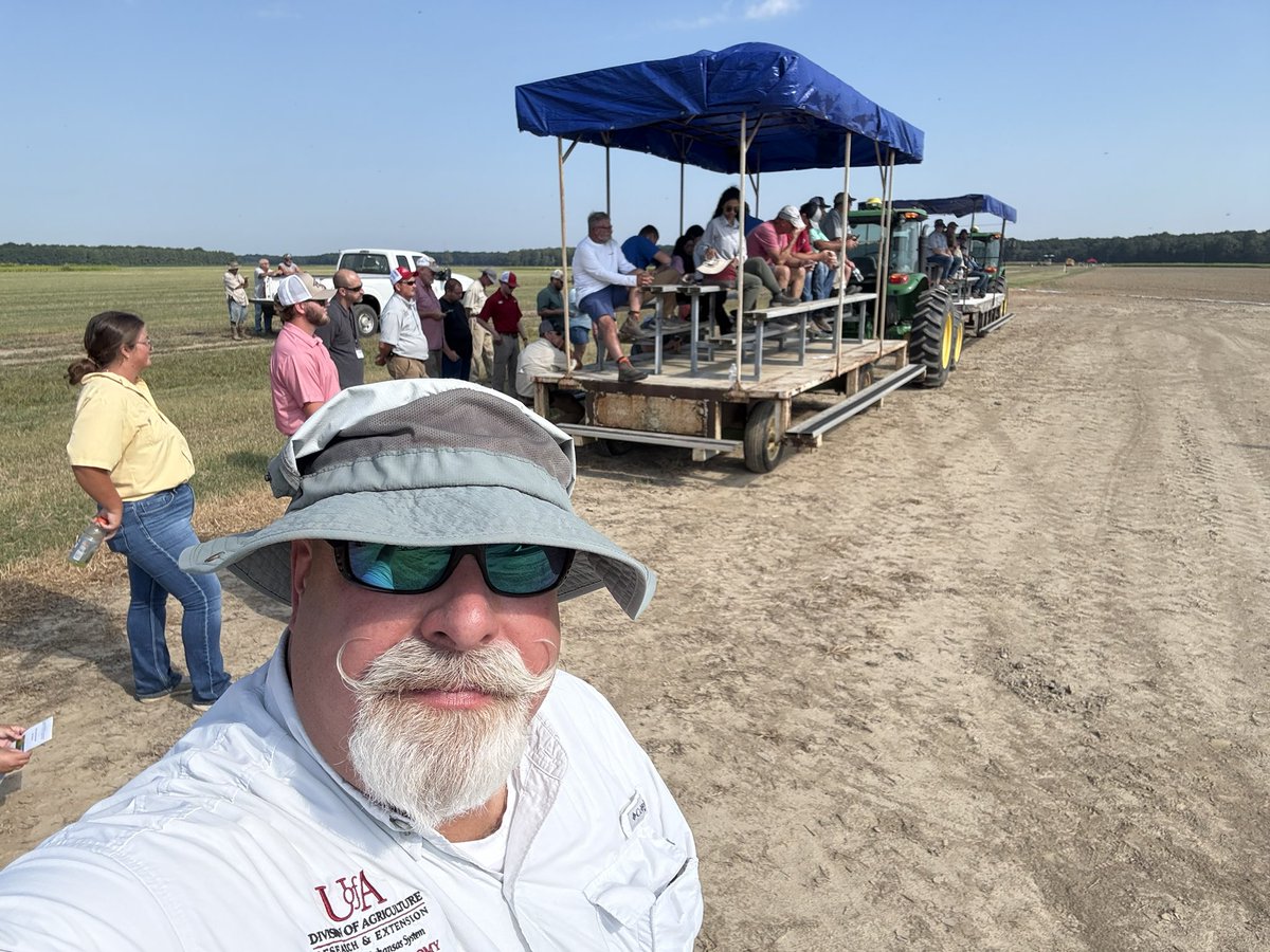 arksoydoc's tweet image. Speaking at the @AginArk  Pine Tree Field Day about @SoybeanScience1 and @arkansassoybean funded soybean research. #soybean