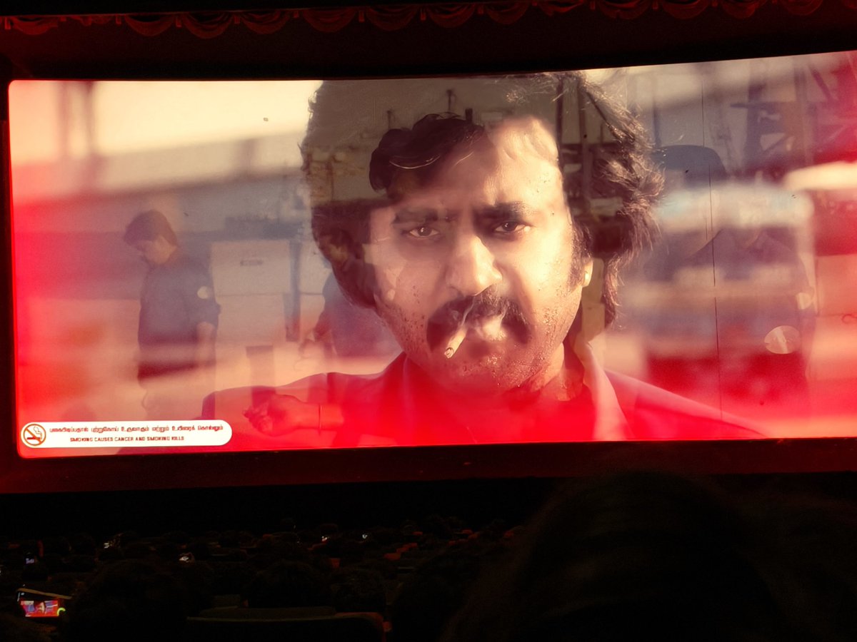 Watched #Coolie 🧨 
Average flick 

Pre interval  and Climax flashback de aging portions explosive 💥💥💥💥⚡⚡⚡🔥🔥🔥🔥
Upendra intro 🔥🧨💥🔥