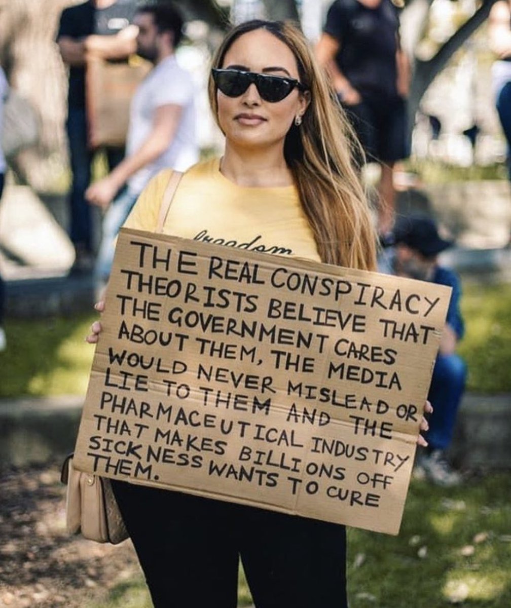 真正的陰謀論者相信政府關心他們，

而媒體永遠不會誤導或欺騙 他們，

然而從疾病中賺取數十億美元 的製藥業想要治癒他們。

#天長地韭有時盡

#柳暗花明又一針

😫😫😫