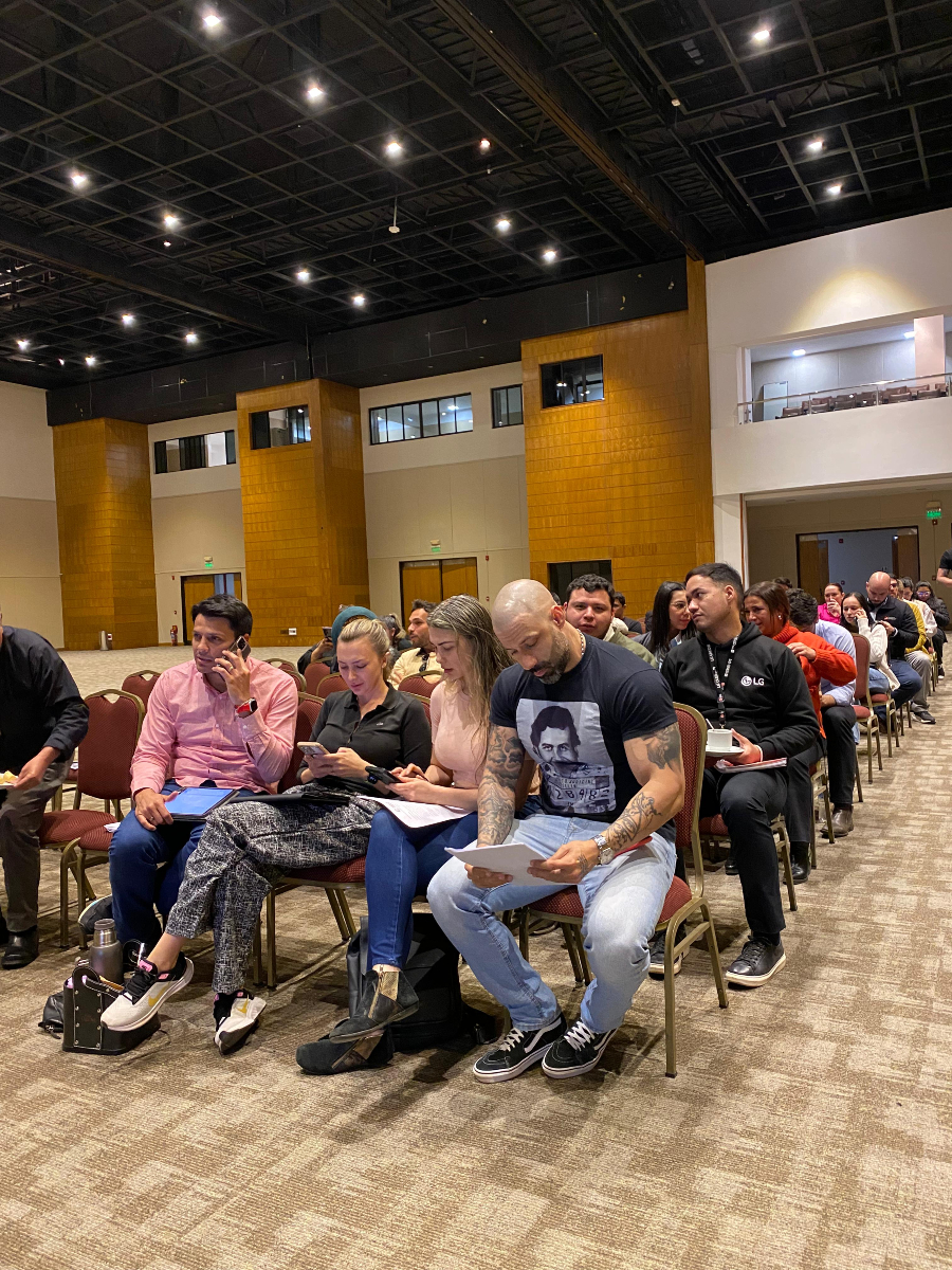 Rumbo a la Expo Capasu 2025 🛒🔝

Realizamos una charla técnica con los expositores para coordinar y alinear los detalles logísticos de esta gran edición.
Cada encuentro nos acerca más a ofrecer una experiencia única para marcas, negocios y visitantes.

#ExpoCAPASU2025