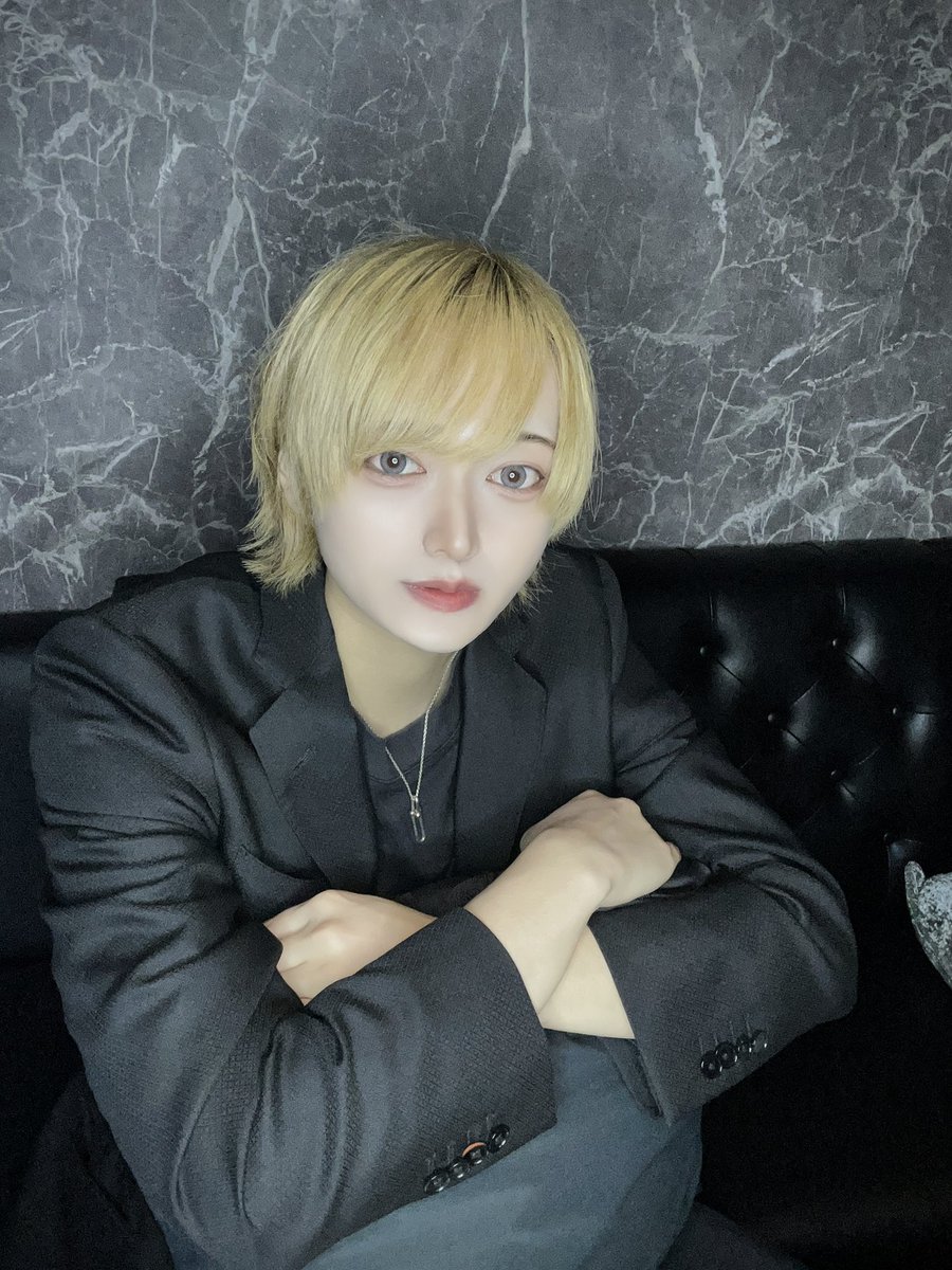 soemel_neru's tweet photo. 😇

#メンコン #メンズコンカフェ #バー #猫 #猫系男子 #宗右衛門町 #1mmでもいいなと思ったらいいね #イケメン #メン地下 #金髪 #金髪男子 #コンカフェ #モテたい #かっこいい #かわいい #共依存 #自撮り男子 #クズ顔 #病み垢さんと繋がりたい #金髪 #ウルフカット #自撮り界隈 https://t.co/DfUkj4cX3U