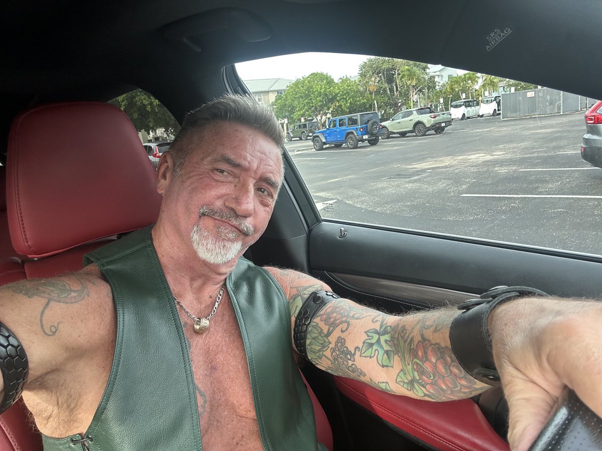 Was headed to the Wilton Manor Eagle for the Cigar Social