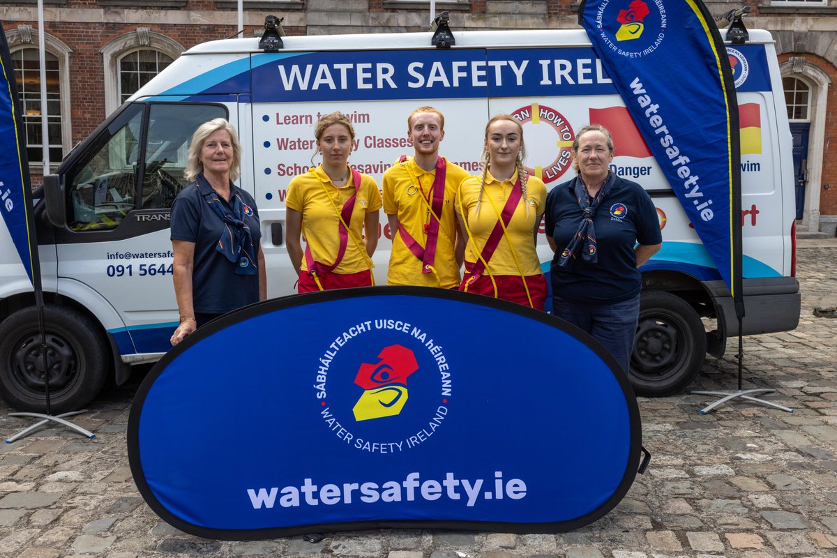 What an incredible day yesterday at Dublin Castle for the launch of National Services Day! 💙

A massive thank you to our dedicated lifeguards Conor, Megan, and Maebh for joining us and to <a href="/NewstalkFM/">NewstalkFM</a>  for covering the event and supporting our emergency services 🙌🚨

Looking