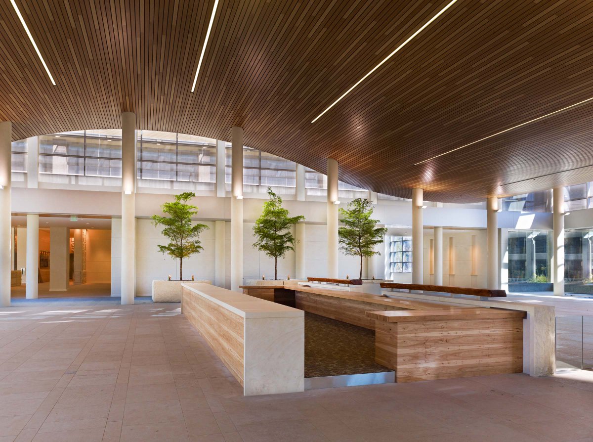 KDC_Development's tweet image. #TBT to 2009 when KDC delivered the Blue Cross Blue Shield of Texas HQ in Richardson, TX with @CorganInc and @McCarthyBuild. 1M SF of office space with 80K SF for conference and training and 100% raised access floor. LEED Silver certified and completed in just 22 months.