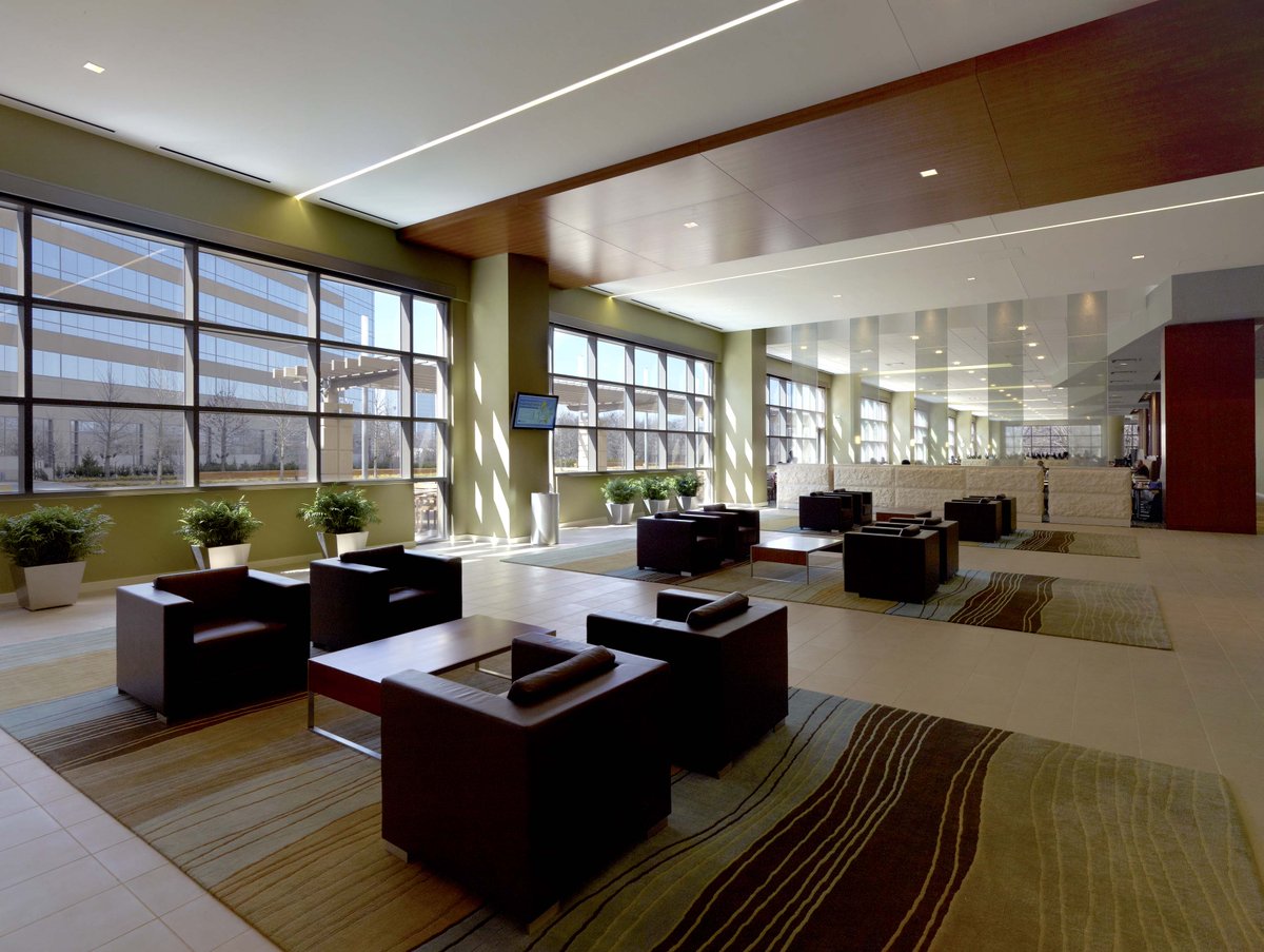 KDC_Development's tweet image. #TBT to 2009 when KDC delivered the Blue Cross Blue Shield of Texas HQ in Richardson, TX with @CorganInc and @McCarthyBuild. 1M SF of office space with 80K SF for conference and training and 100% raised access floor. LEED Silver certified and completed in just 22 months.