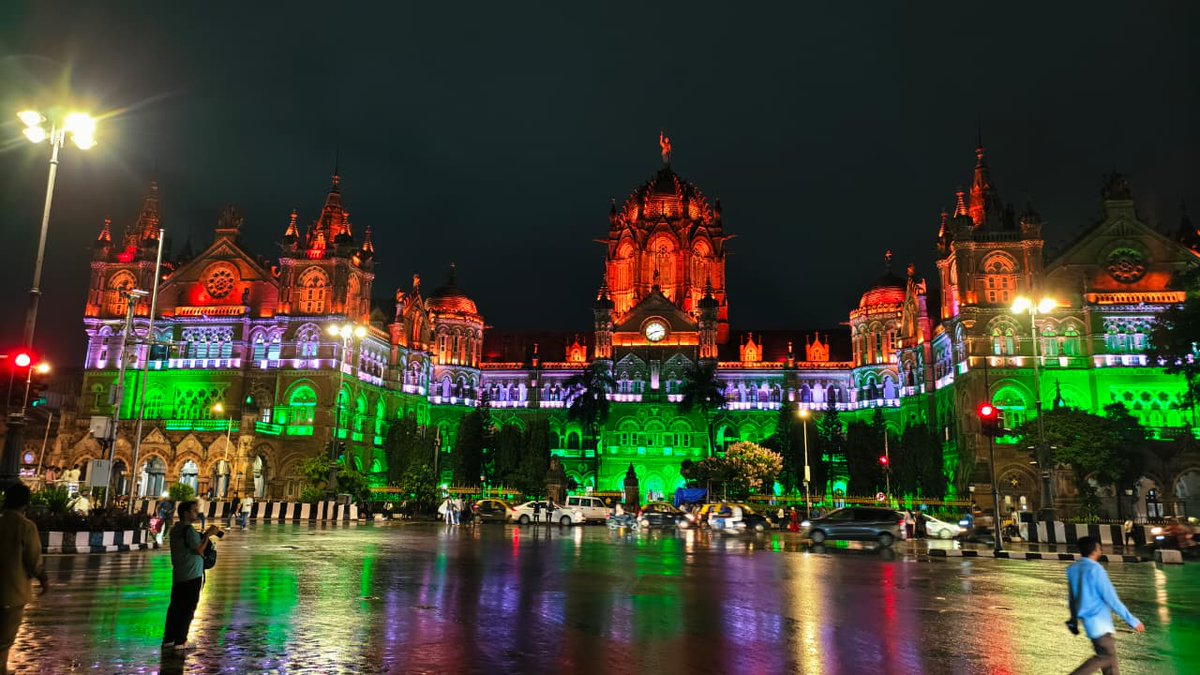 RailMinIndia's tweet photo. Illuminated in glorious tricolour lights, Chhatrapati Shivaji Maharaj Terminus, Maharashtra, sparkles with pride in celebration of IndependenceDay. 
#IndependenceDay2025 https://t.co/oIsfEORNy0