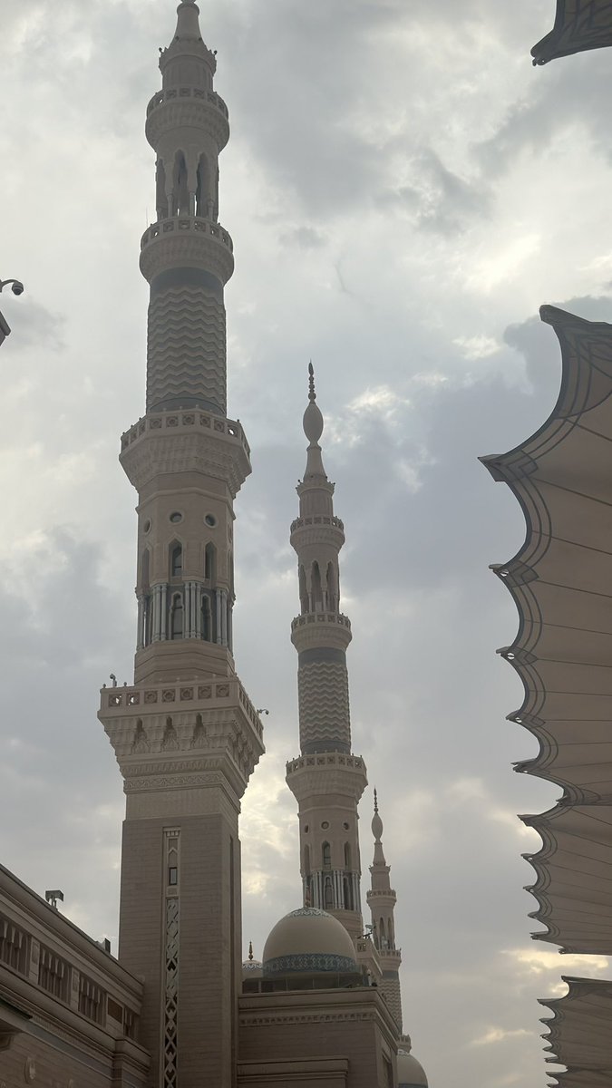 الأجواء في المسجد النبوي✨
٢٠ صـــفـــر ١٤٤٧هـ